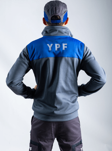 Campera en tela deportiva
